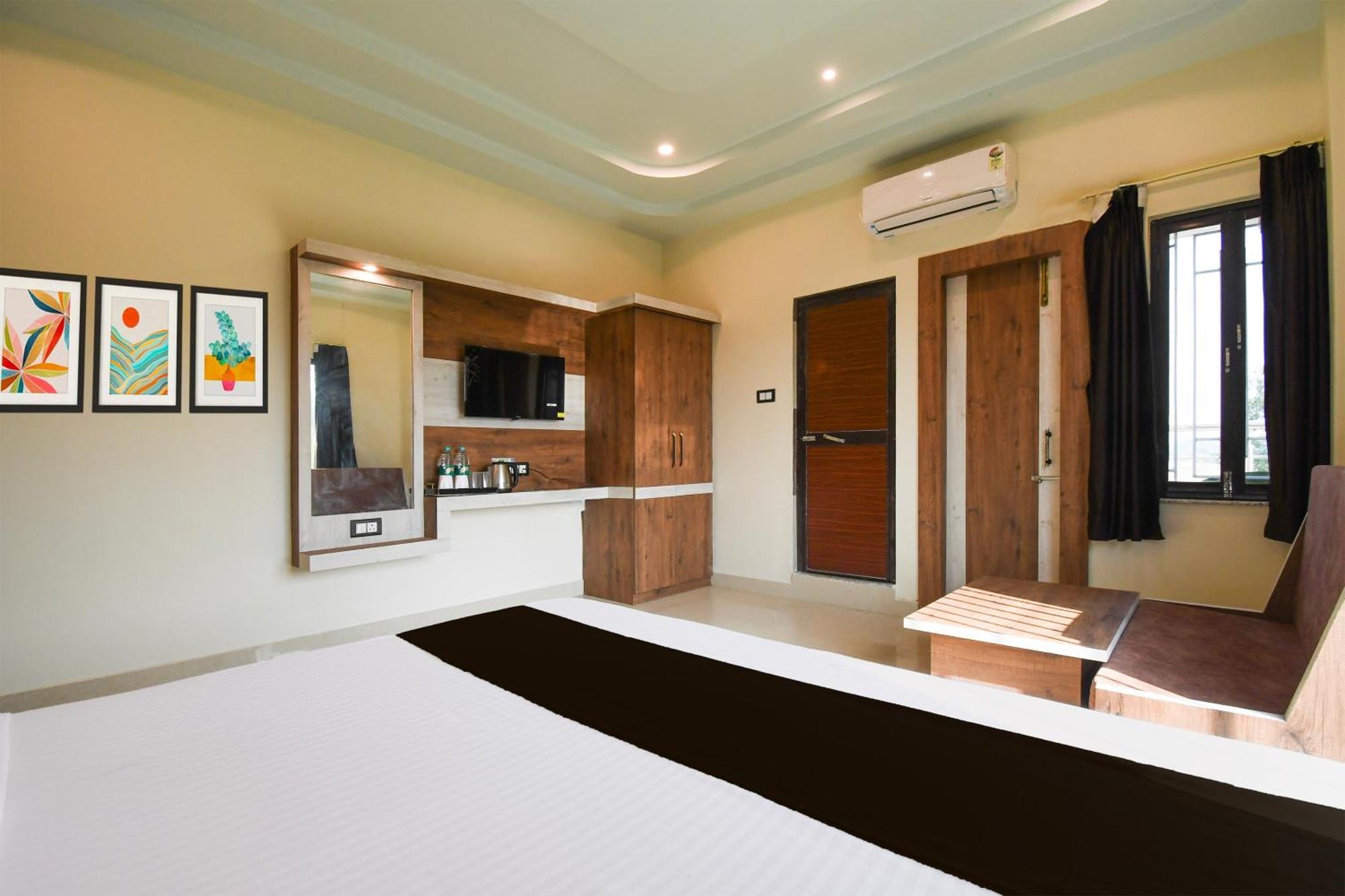 Hotel O Nilmadhab International タラピス エクステリア 写真