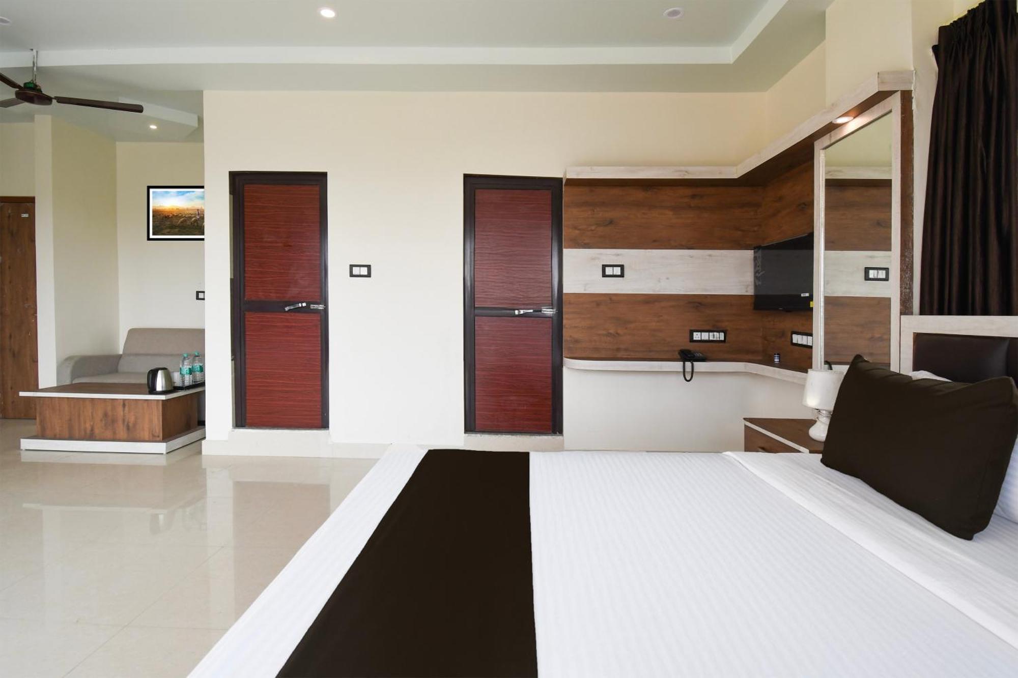 Hotel O Nilmadhab International タラピス エクステリア 写真