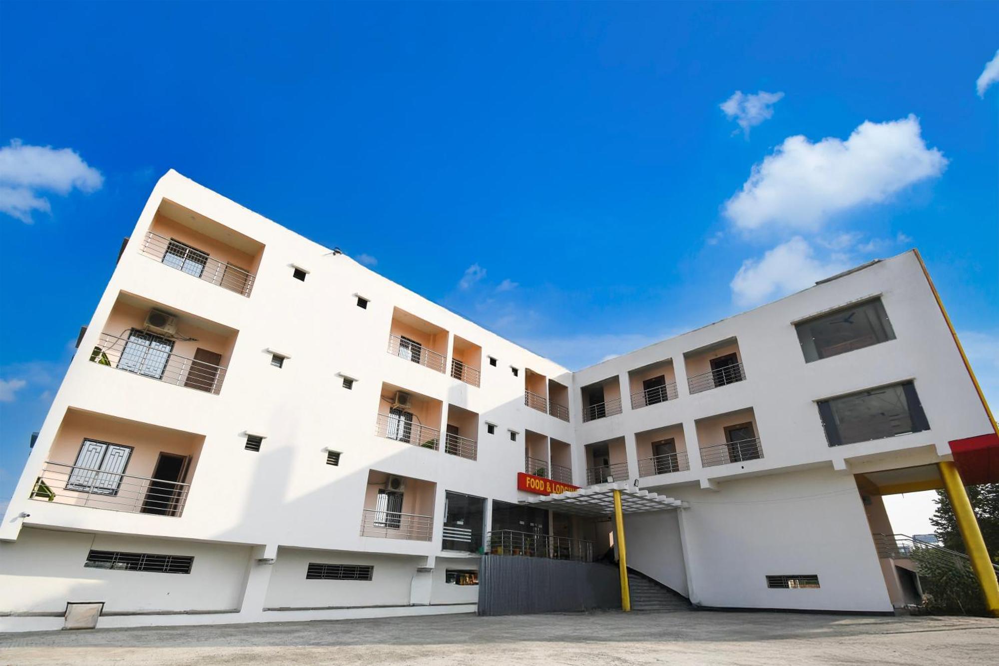 Hotel O Nilmadhab International タラピス エクステリア 写真